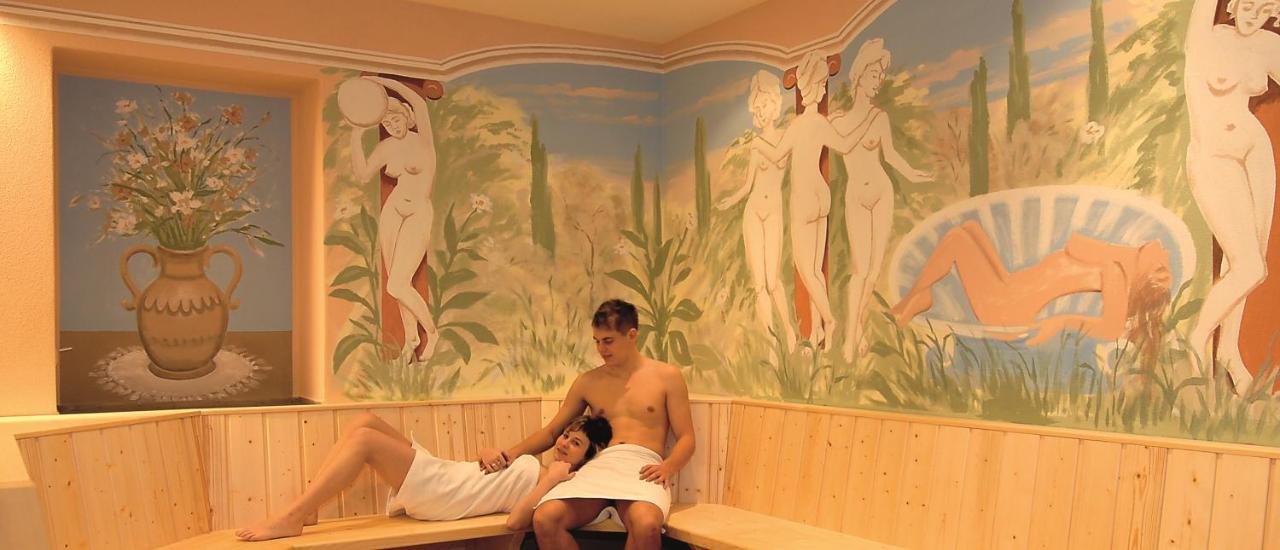 Hotel Zur Post ピルナ エクステリア 写真