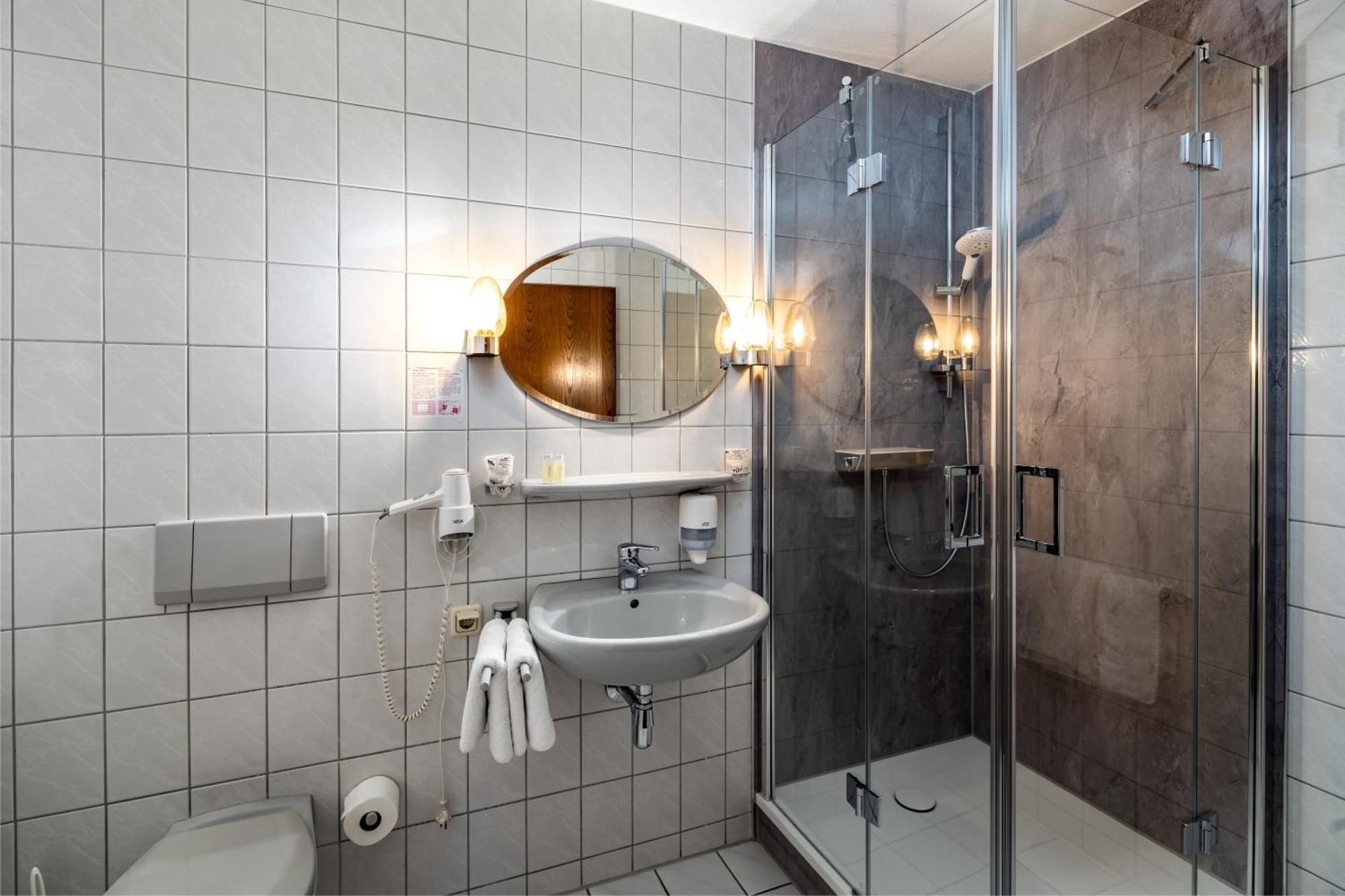 Hotel Zur Post ピルナ エクステリア 写真